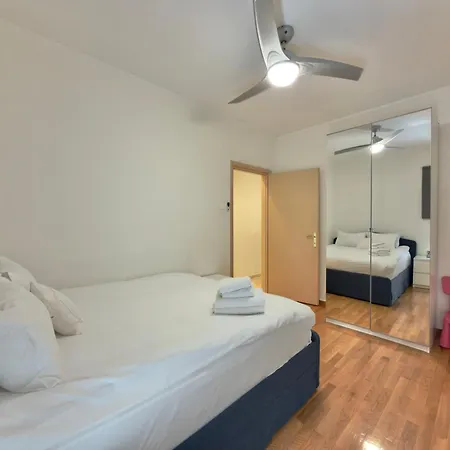 Apartment Grace By Halu! Luxury 3bd On Mitropoleos Street *