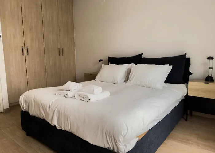Daire Grace By Halu! Luxury 3bd On Mitropoleos Street Selanik