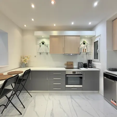Grace By Halu! Luxury 3bd On Mitropoleos Street דירה *